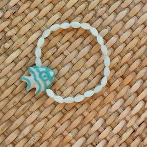 Beachy White & Blue Pearl Beaded Fish Stretch Bracelet